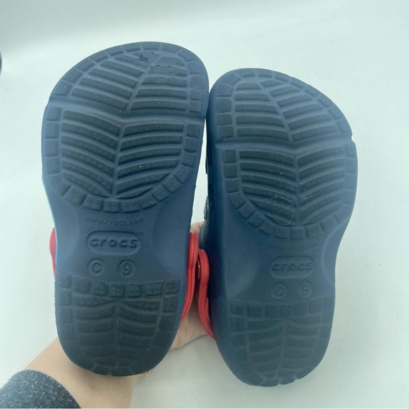 CROCS Avengers Marvel Blue Classic Slip On Clogs Child Toddler size 9 Super Hero - Picture 7 of 10